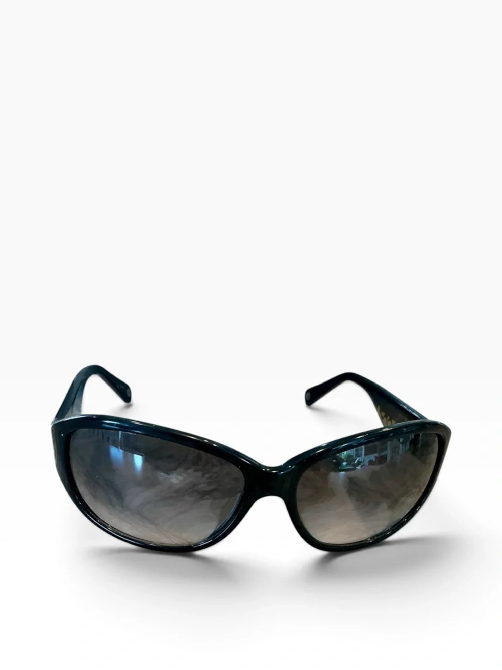 Coach Women’s Black Sunglasses With Gradient Lenses and Signature C Case
